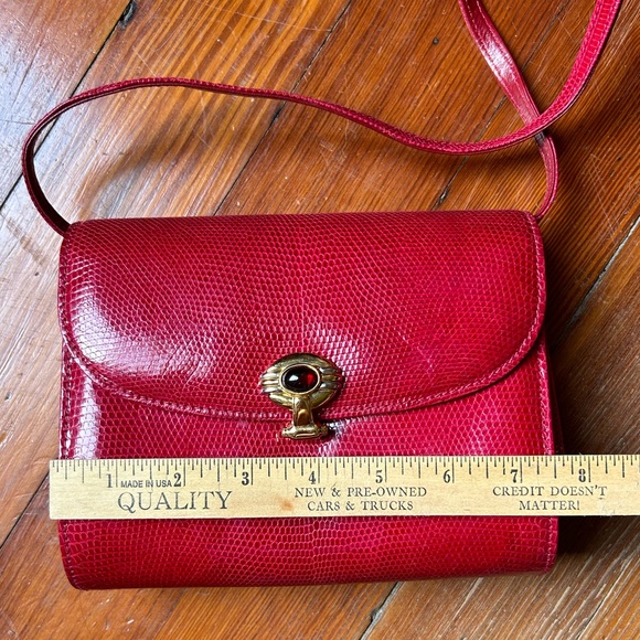 Vintage Gucci red reptile leather shoulder bag. Excellent condition. - Picture 7 of 8